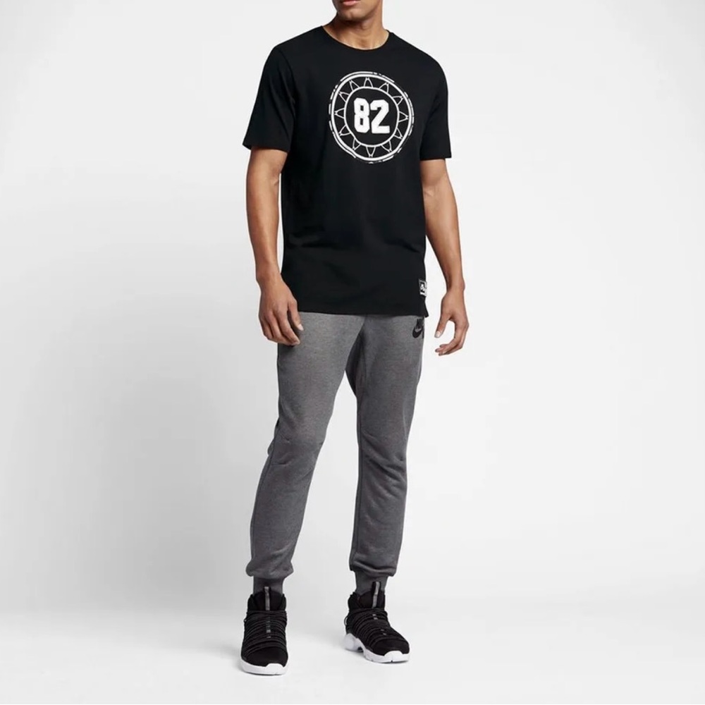 Brand New COOL Nike Air 4 Tee  IV SportWear Black Crewneck T-Shirt 834581-010